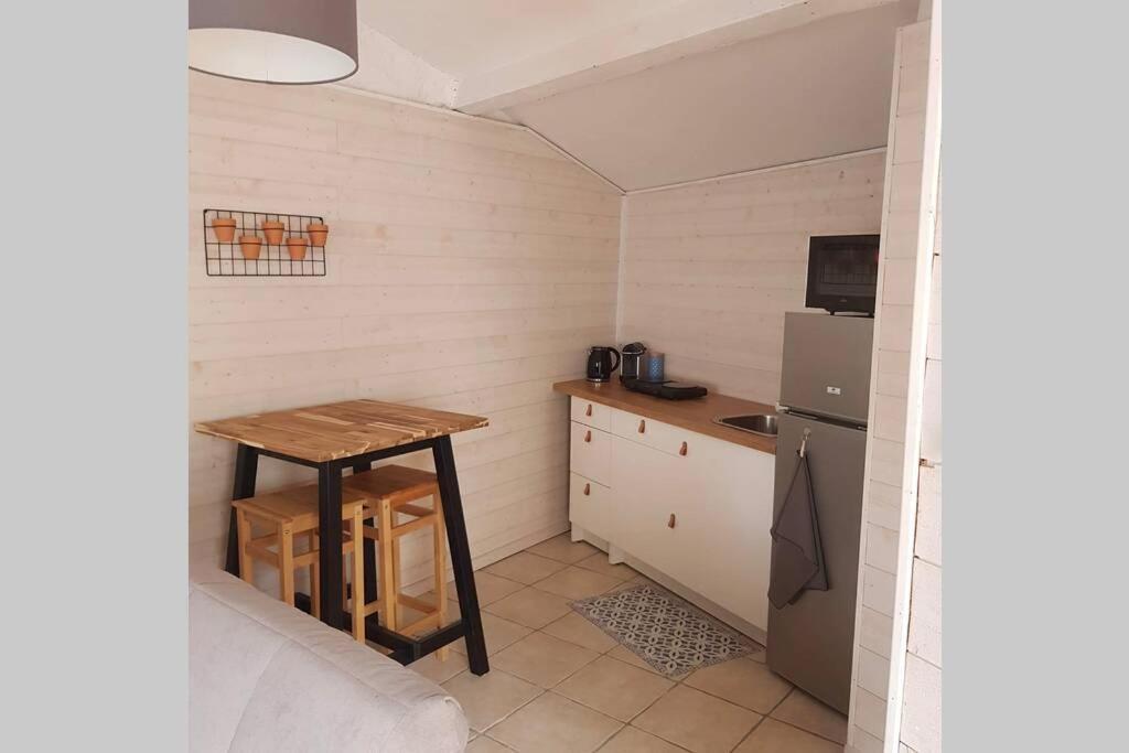 Maisonnette En Pierre Independante De 20 M2 Saint-Cirgues-sur-Couze ภายนอก รูปภาพ