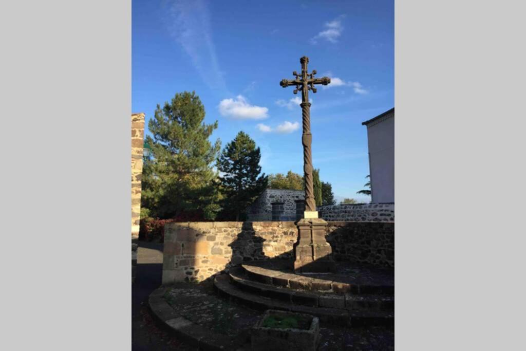 Maisonnette En Pierre Independante De 20 M2 Saint-Cirgues-sur-Couze ภายนอก รูปภาพ